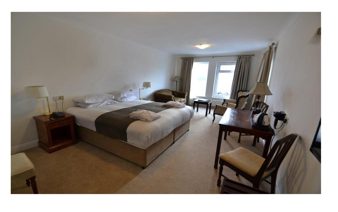 Bay View Hotel 킬리벡스 외부 사진